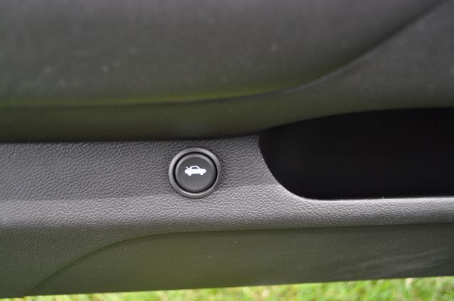 2011 Chevrolet Camaro V6 4WD Limited W/3rd Row 4x4 SUV