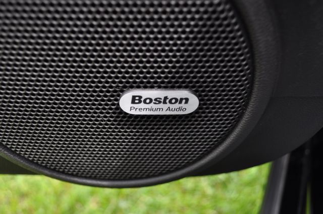 2011 Chevrolet Camaro V6 4WD Limited W/3rd Row 4x4 SUV