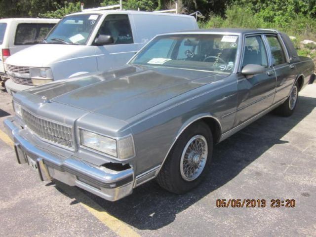1988 Chevrolet Caprice Classic (4x2) SLE Cloth