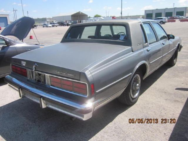 1988 Chevrolet Caprice Classic (4x2) SLE Cloth