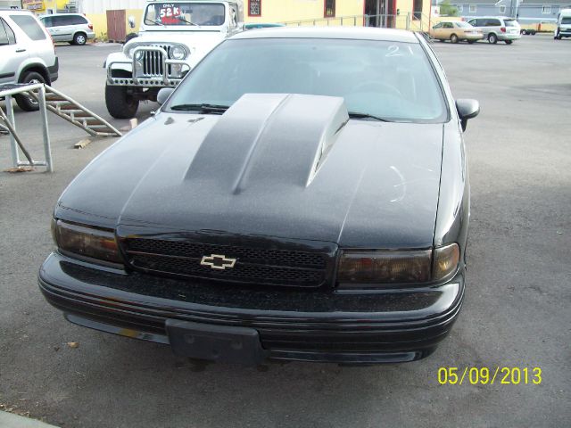 1994 Chevrolet Caprice Classic 4WD Crew Cab 143.5 LT W/1lt