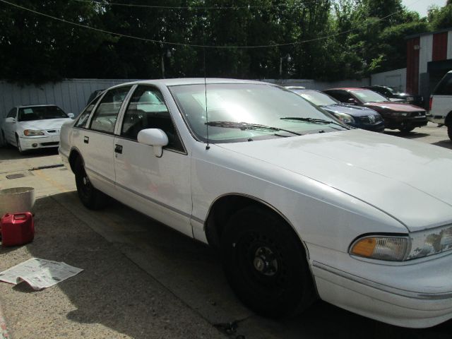 1994 Chevrolet Caprice Classic 4WD Crew Cab 143.5 LT W/1lt