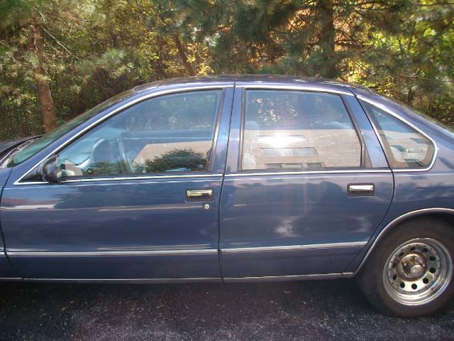 1996 Chevrolet Caprice Classic FWD 4dr S
