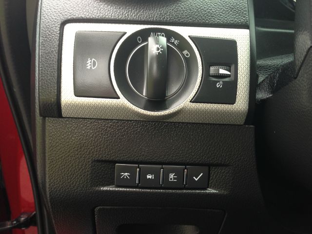 2012 Chevrolet Captiva Sport REG CAB 137.0 WB, 60.4 CA