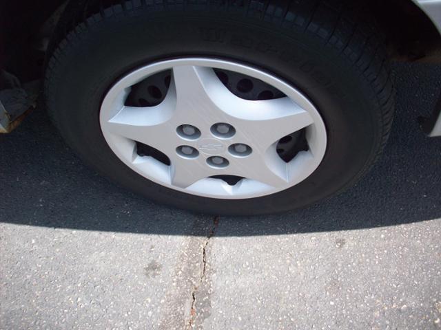 2000 Chevrolet Cavalier 4dr 2.5L Turbo W/sunroof/3rd Row AWD SUV