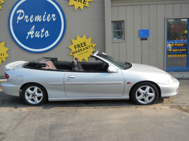 2000 Chevrolet Cavalier Limited 4D Sedan