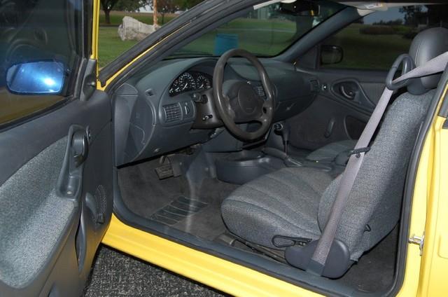 2004 Chevrolet Cavalier Base