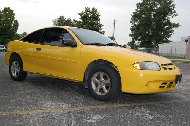 2004 Chevrolet Cavalier Base