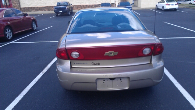 2004 Chevrolet Cavalier Base