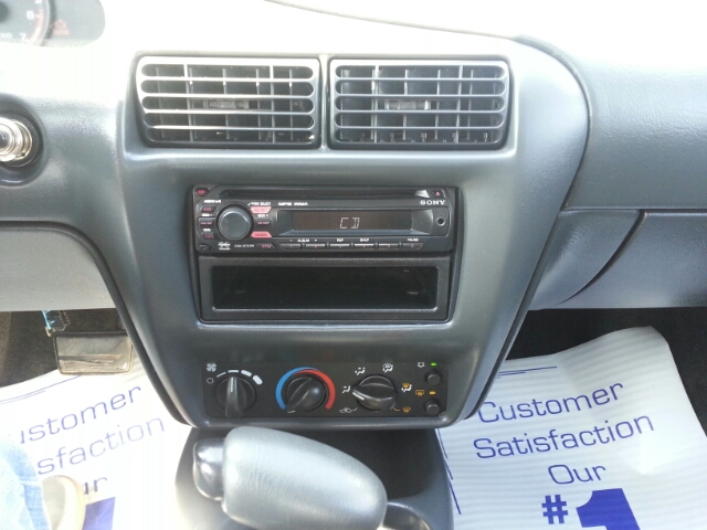 2005 Chevrolet Cavalier Base