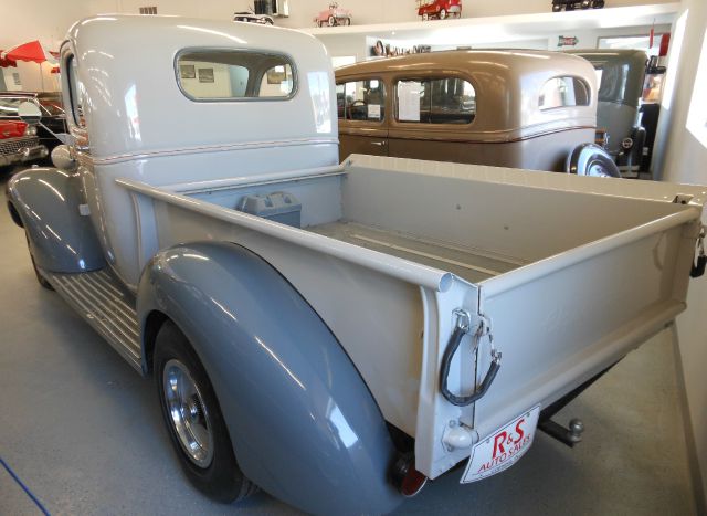 1940 Chevrolet Classic Unknown