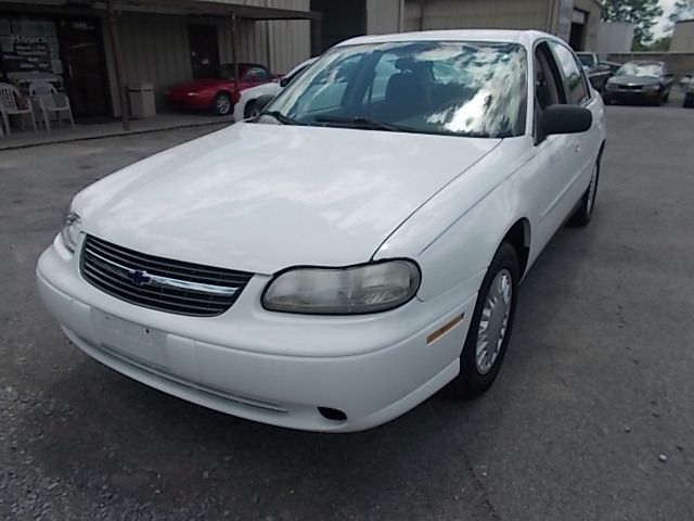 2004 Chevrolet Classic Custom 5