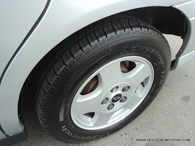 2004 Chevrolet Classic Touring 4WD