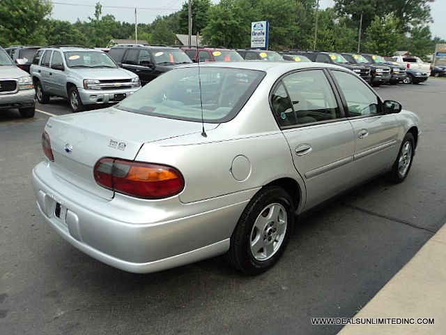 2004 Chevrolet Classic Touring 4WD