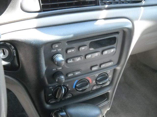 2004 Chevrolet Classic EXT CAB LT