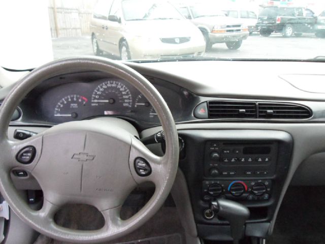 2004 Chevrolet Classic Unknown