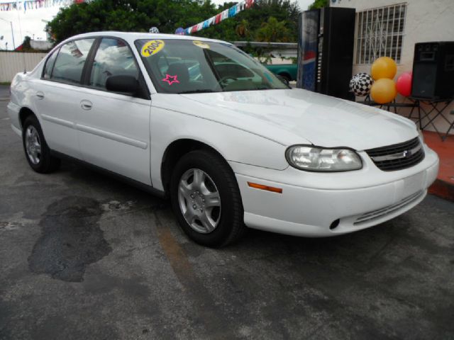 2004 Chevrolet Classic Unknown