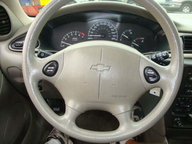 2004 Chevrolet Classic Touring 4WD