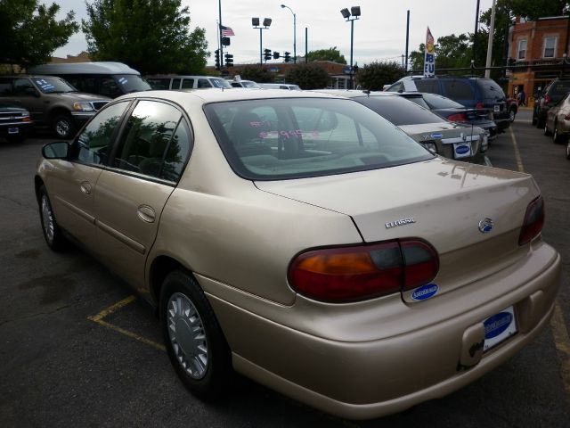 2004 Chevrolet Classic L.T. 4-w.d. 5.3L