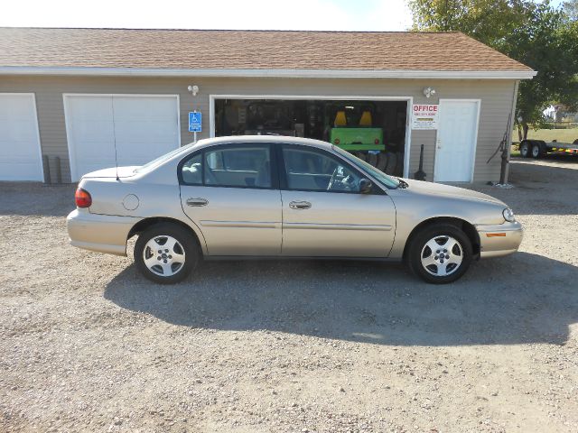 2004 Chevrolet Classic Touring 4WD