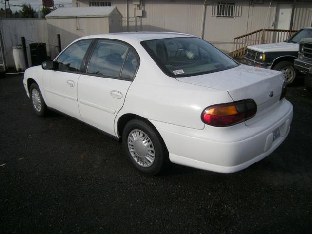 2004 Chevrolet Classic Unknown