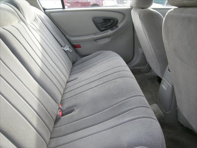 2004 Chevrolet Classic Unknown