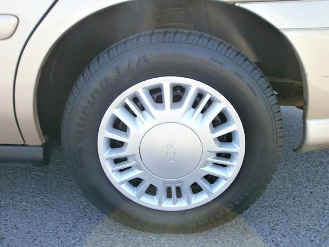 2004 Chevrolet Classic Touring 4WD