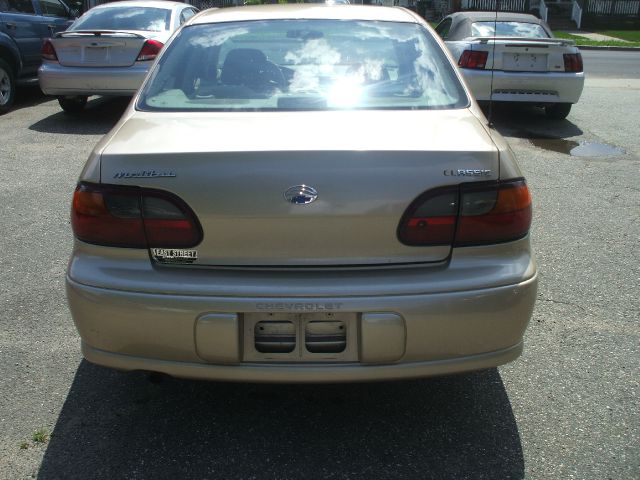 2004 Chevrolet Classic Touring 4WD