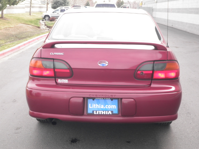 2005 Chevrolet Classic Base