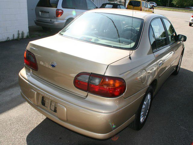 2005 Chevrolet Classic Unknown