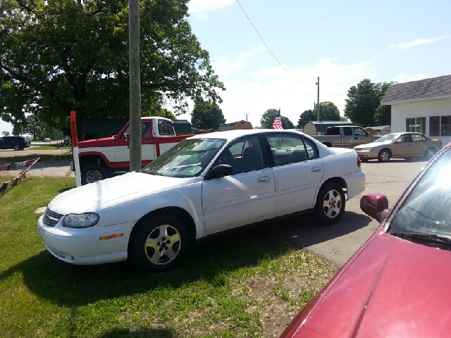 2005 Chevrolet Classic Unknown