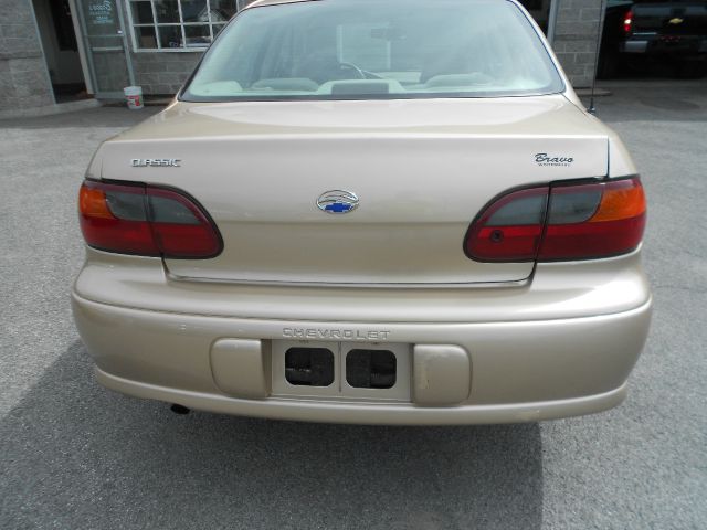 2005 Chevrolet Classic Unknown