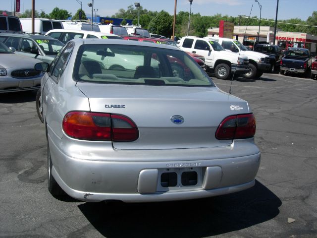 2005 Chevrolet Classic Touring 4WD