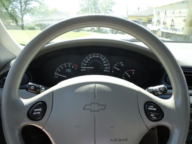 2005 Chevrolet Classic Unknown