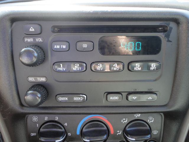 2005 Chevrolet Classic Unknown