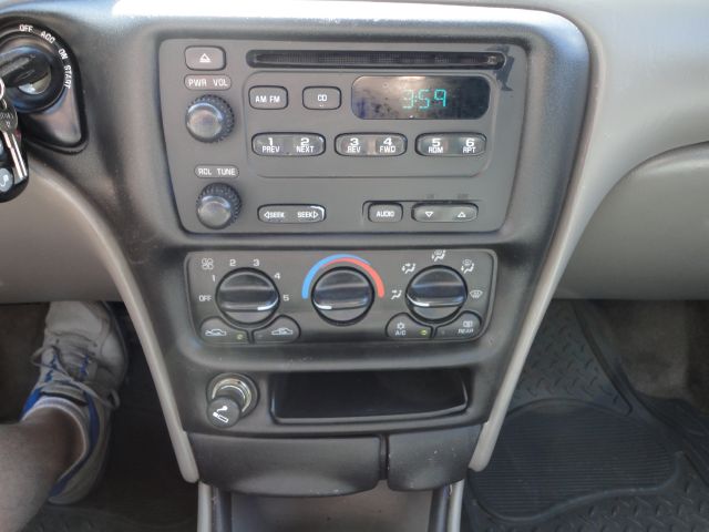 2005 Chevrolet Classic Unknown