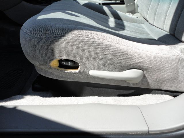 2005 Chevrolet Classic Unknown