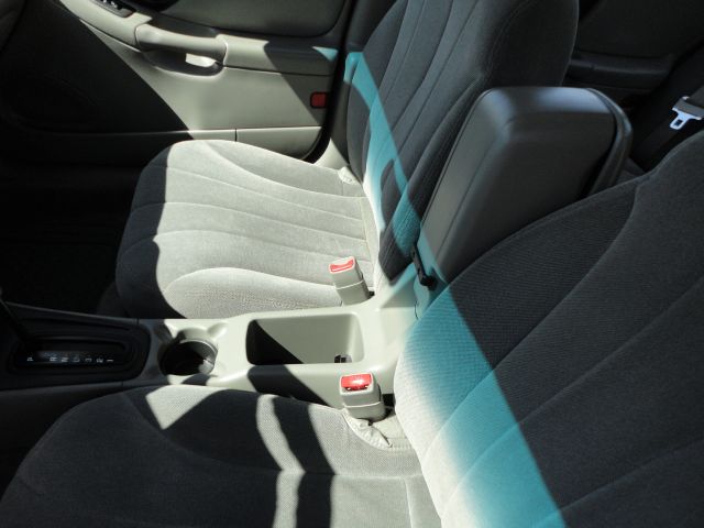 2005 Chevrolet Classic Unknown