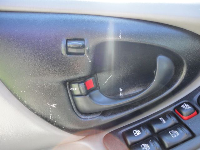 2005 Chevrolet Classic Unknown