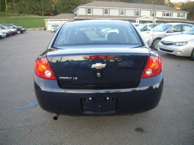 2009 Chevrolet Cobalt 4dr Sdn I4 CVT 2.5
