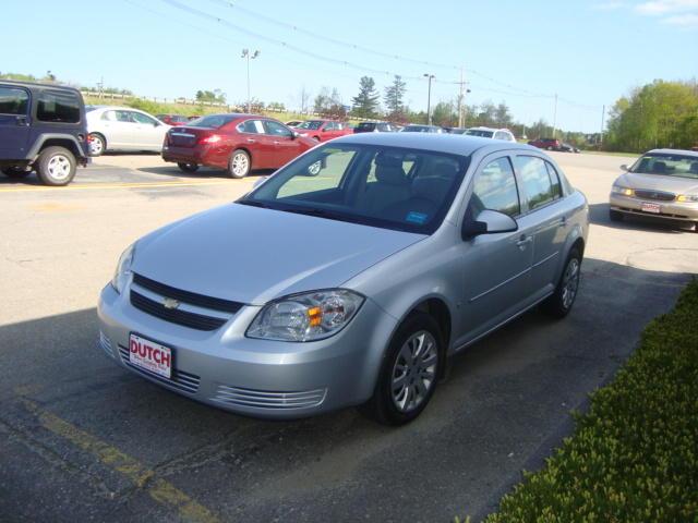 2009 Chevrolet Cobalt 4dr Sdn I4 CVT 2.5