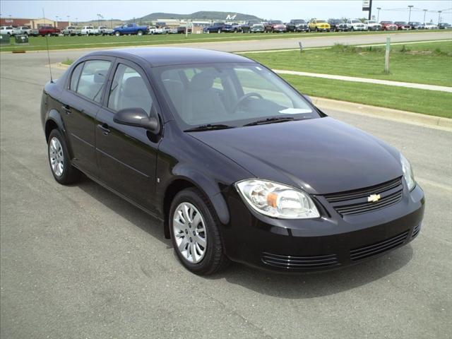 2009 Chevrolet Cobalt 4dr Sdn I4 CVT 2.5