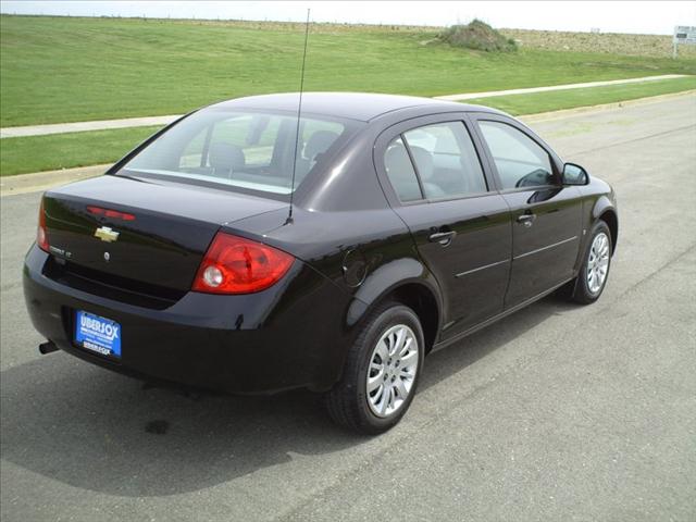2009 Chevrolet Cobalt 4dr Sdn I4 CVT 2.5