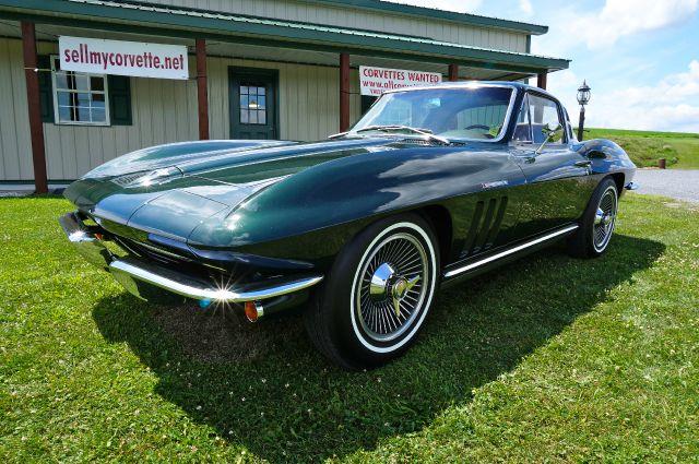 1965 Chevrolet Corvette 323i Automatic 4DR