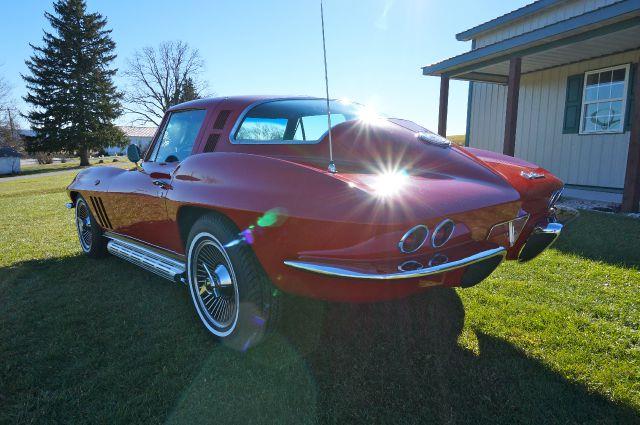 1965 Chevrolet Corvette 5dr HB Man (GS)