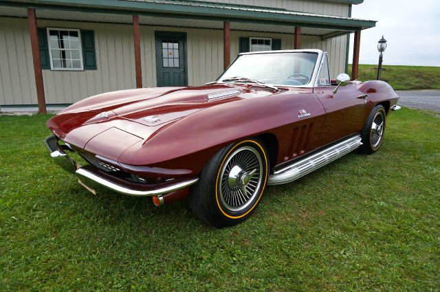 1966 Chevrolet Corvette 4dr Sdn Sport V6