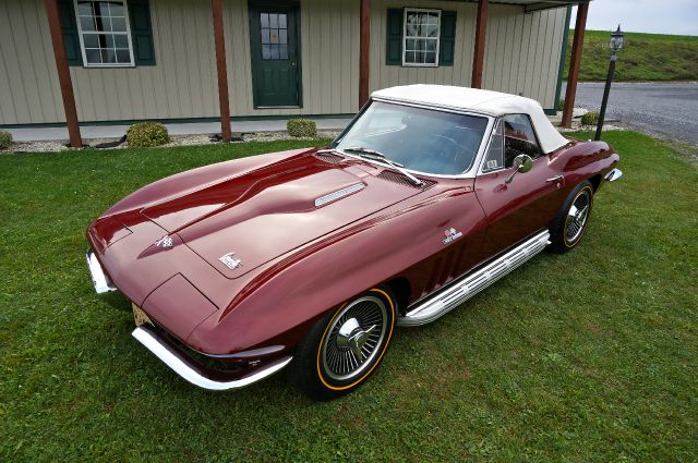 1966 Chevrolet Corvette 4dr Sdn Sport V6