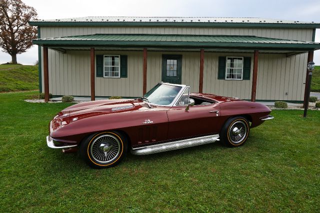 1966 Chevrolet Corvette 4dr Sdn Sport V6