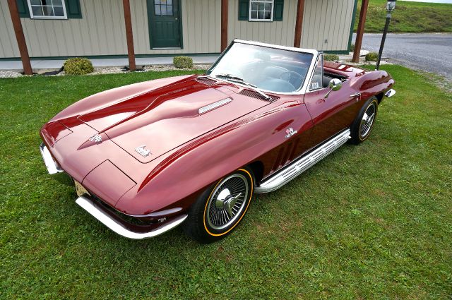 1966 Chevrolet Corvette 4dr Sdn Sport V6
