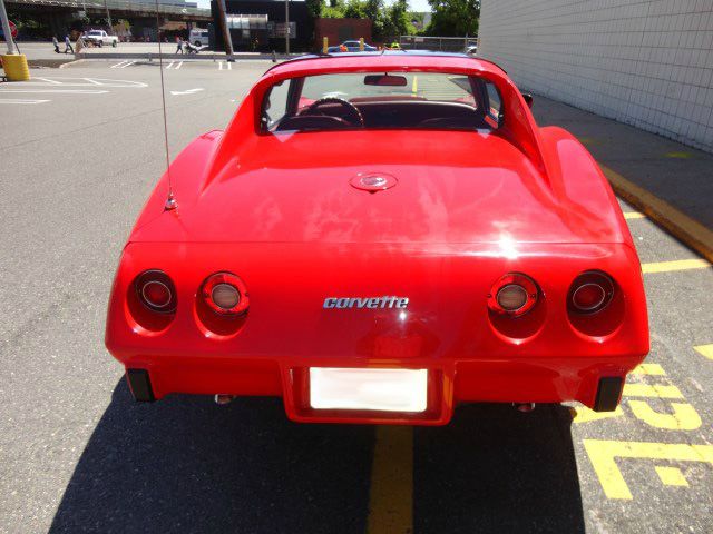 1976 Chevrolet Corvette 4DR FWD GLS 2.7